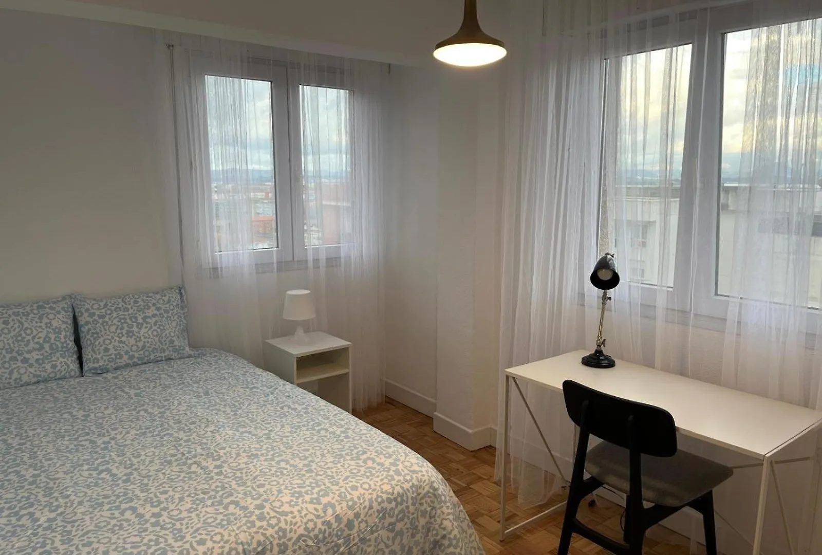 Piso Ideal Para Familias Con Vistas A Penacabarga Y Bahia De Santander contacts